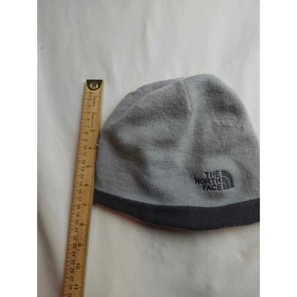 The North Face Reversible Beanie Hat Grey Knit Logo Skull Cap Mens Womens